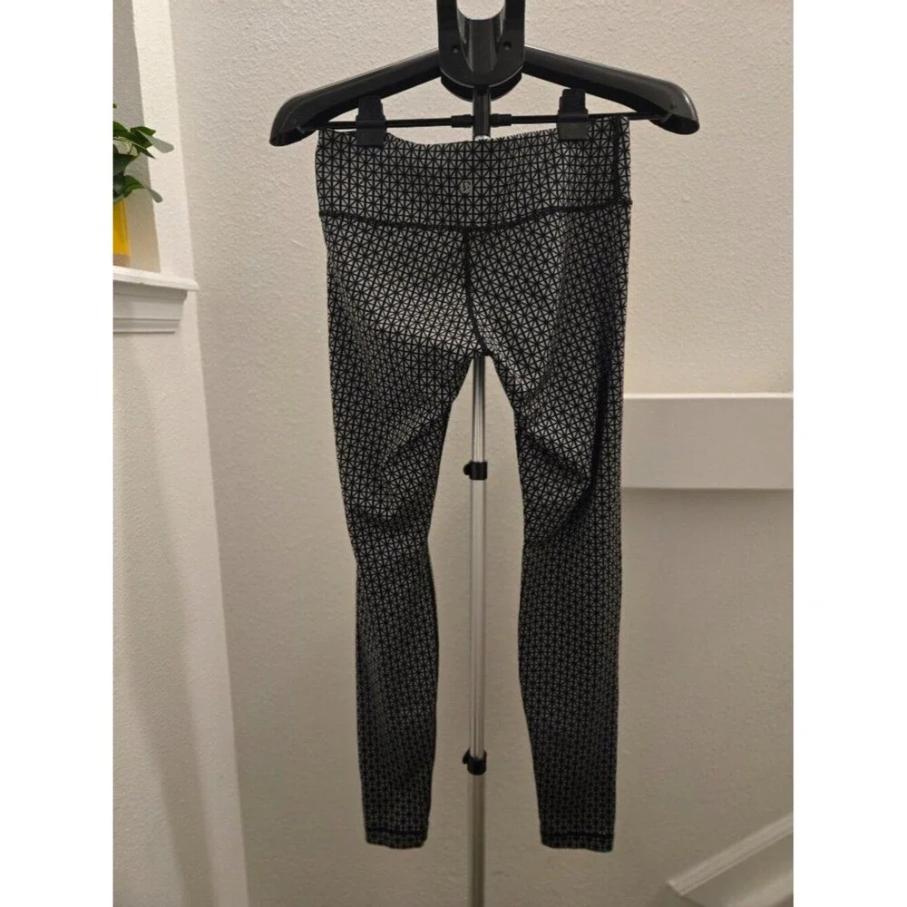 Lululemon Wunder Under Legging Full-On Luon Size 6